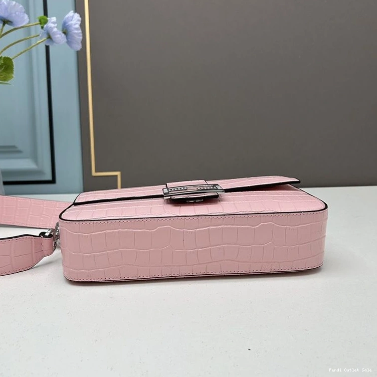 Affordable Crocodile In Pink Baguette Fendi Leather Bag Re-Edition Medium 0713
